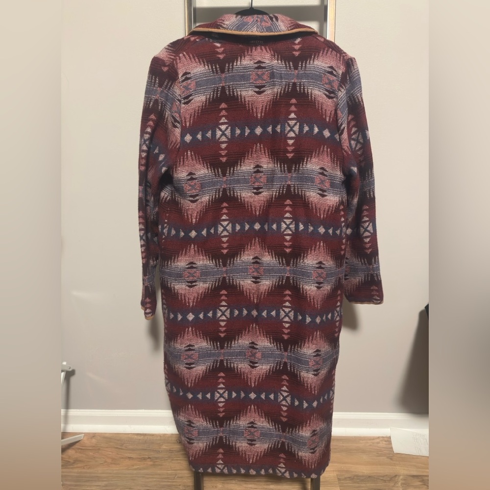 Ariat Women's Purple and Red Patterned Cardigan - Picture 8 of 8